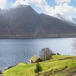 Stunning Home In Lauvstad With Wifi *