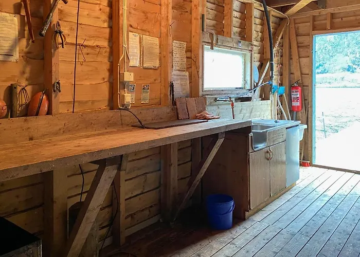 2 Bedroom Cozy In Lauvstad