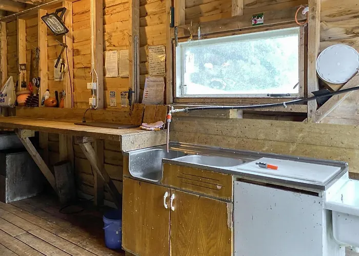 2 Bedroom Cozy In Дом отдыха *